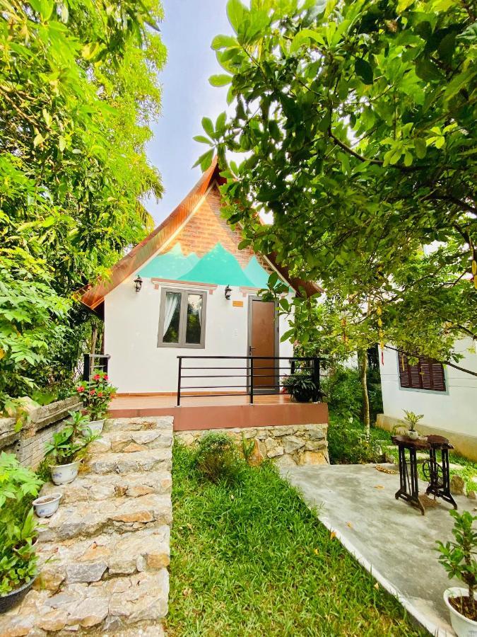 Tropical Valley Homestay - Villas Фонг Нха Екстериор снимка