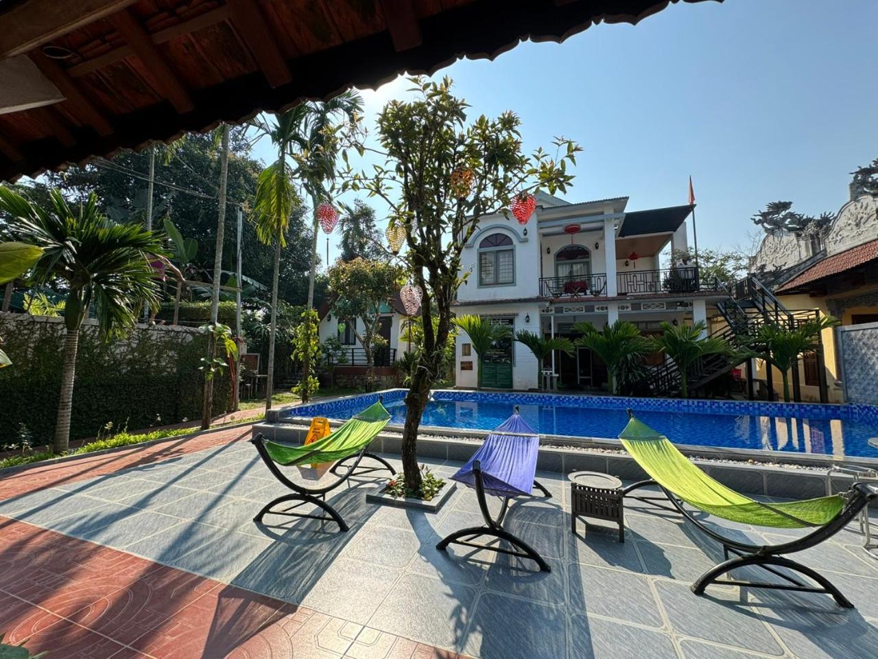Tropical Valley Homestay - Villas Фонг Нха Екстериор снимка