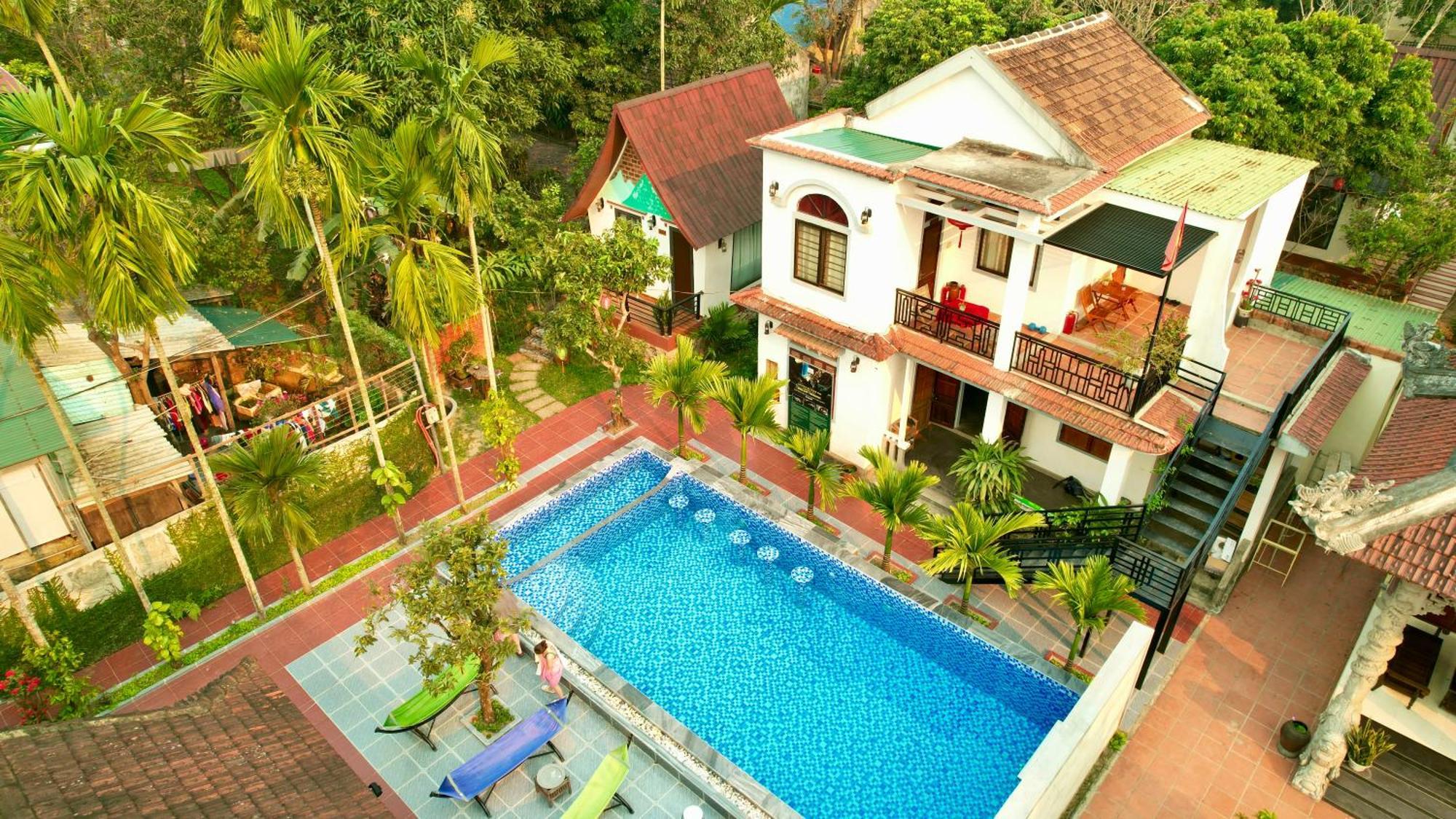 Tropical Valley Homestay - Villas Фонг Нха Екстериор снимка
