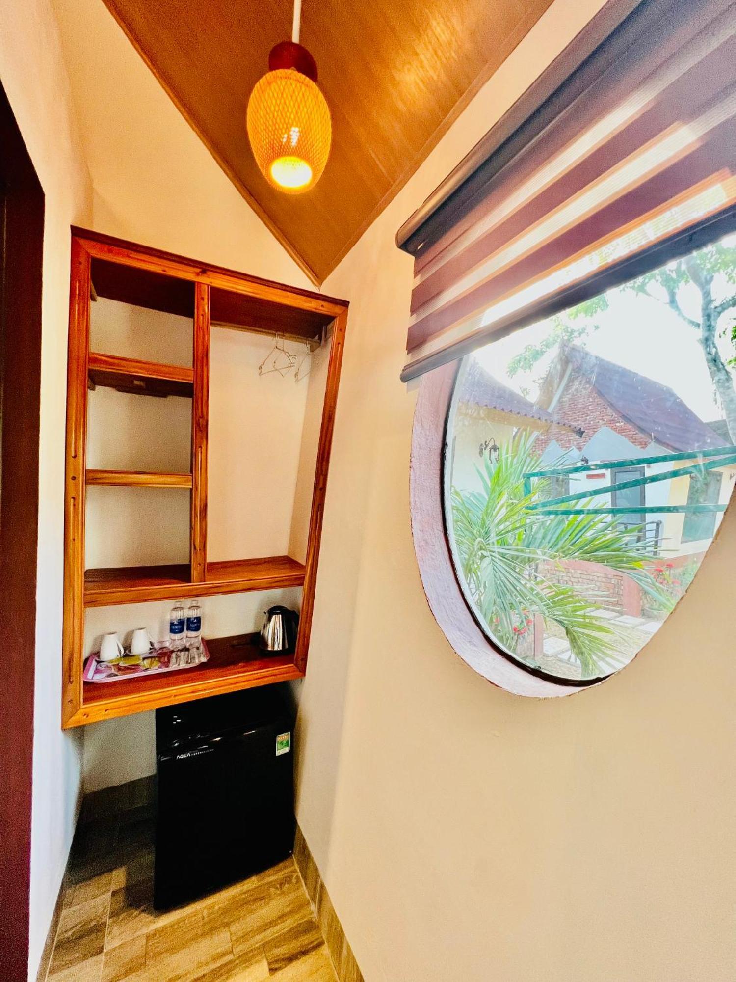 Tropical Valley Homestay - Villas Фонг Нха Екстериор снимка