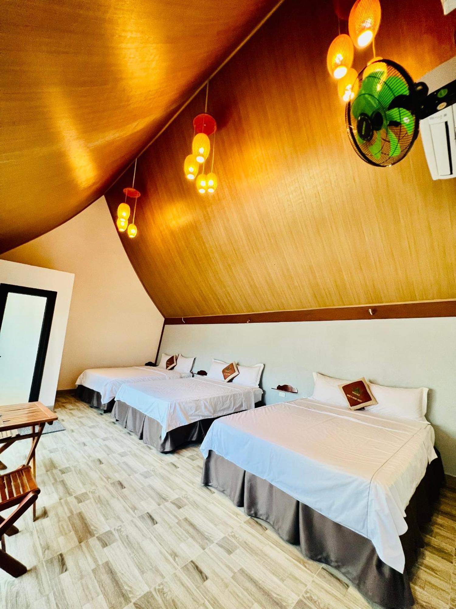 Tropical Valley Homestay - Villas Фонг Нха Екстериор снимка