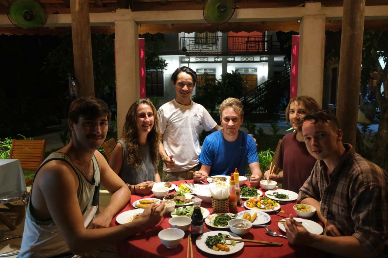 Tropical Valley Homestay - Villas Фонг Нха Екстериор снимка