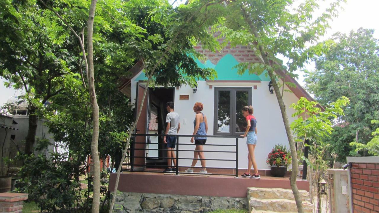 Tropical Valley Homestay - Villas Фонг Нха Екстериор снимка
