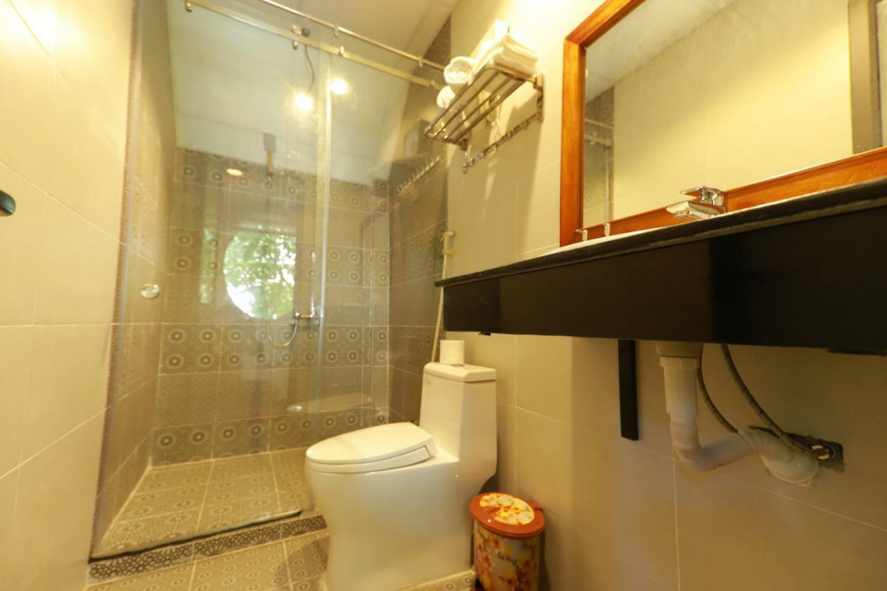 Tropical Valley Homestay - Villas Фонг Нха Екстериор снимка