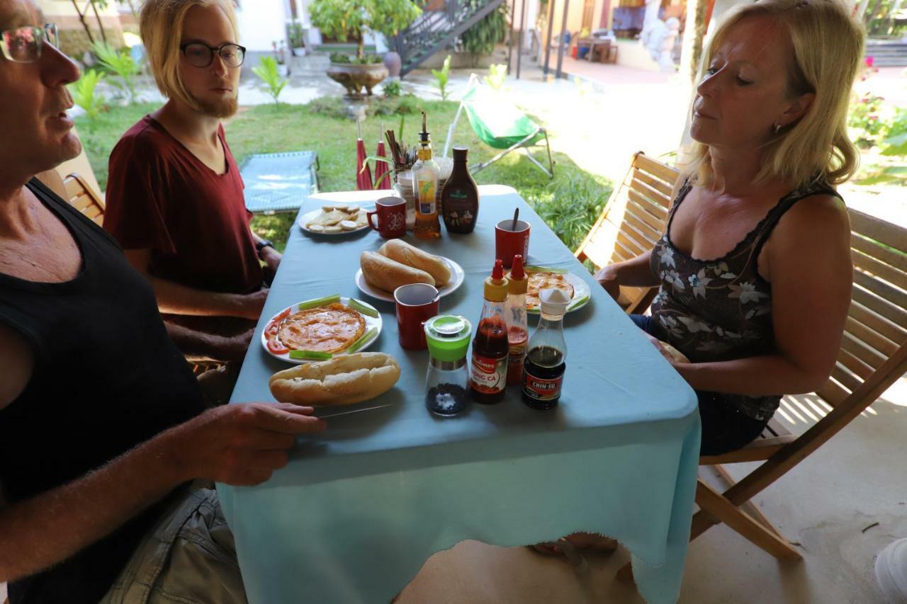 Tropical Valley Homestay - Villas Фонг Нха Екстериор снимка