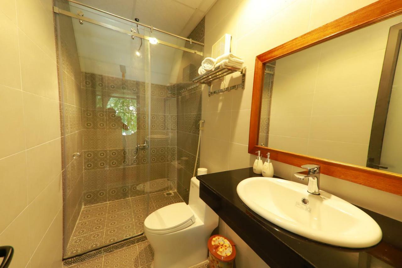 Tropical Valley Homestay - Villas Фонг Нха Екстериор снимка