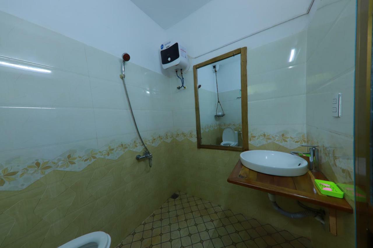 Tropical Valley Homestay - Villas Фонг Нха Екстериор снимка